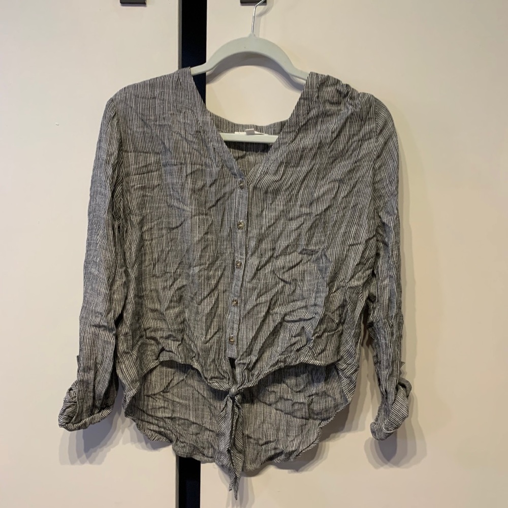 Long sleeve navy and blue top